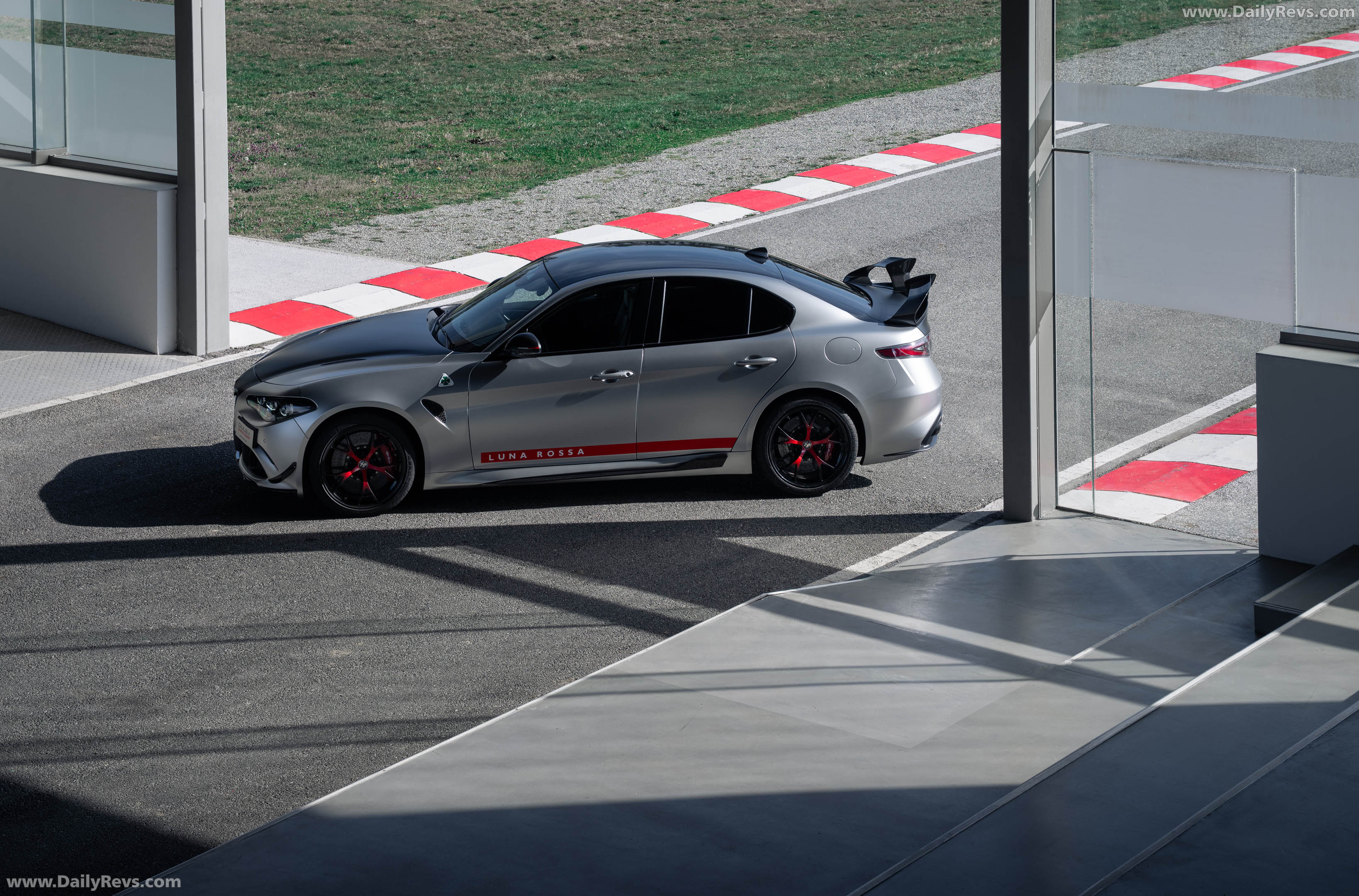 2027 Alfa Romeo Giulia Quadrifoglio Luna Rossa Side View